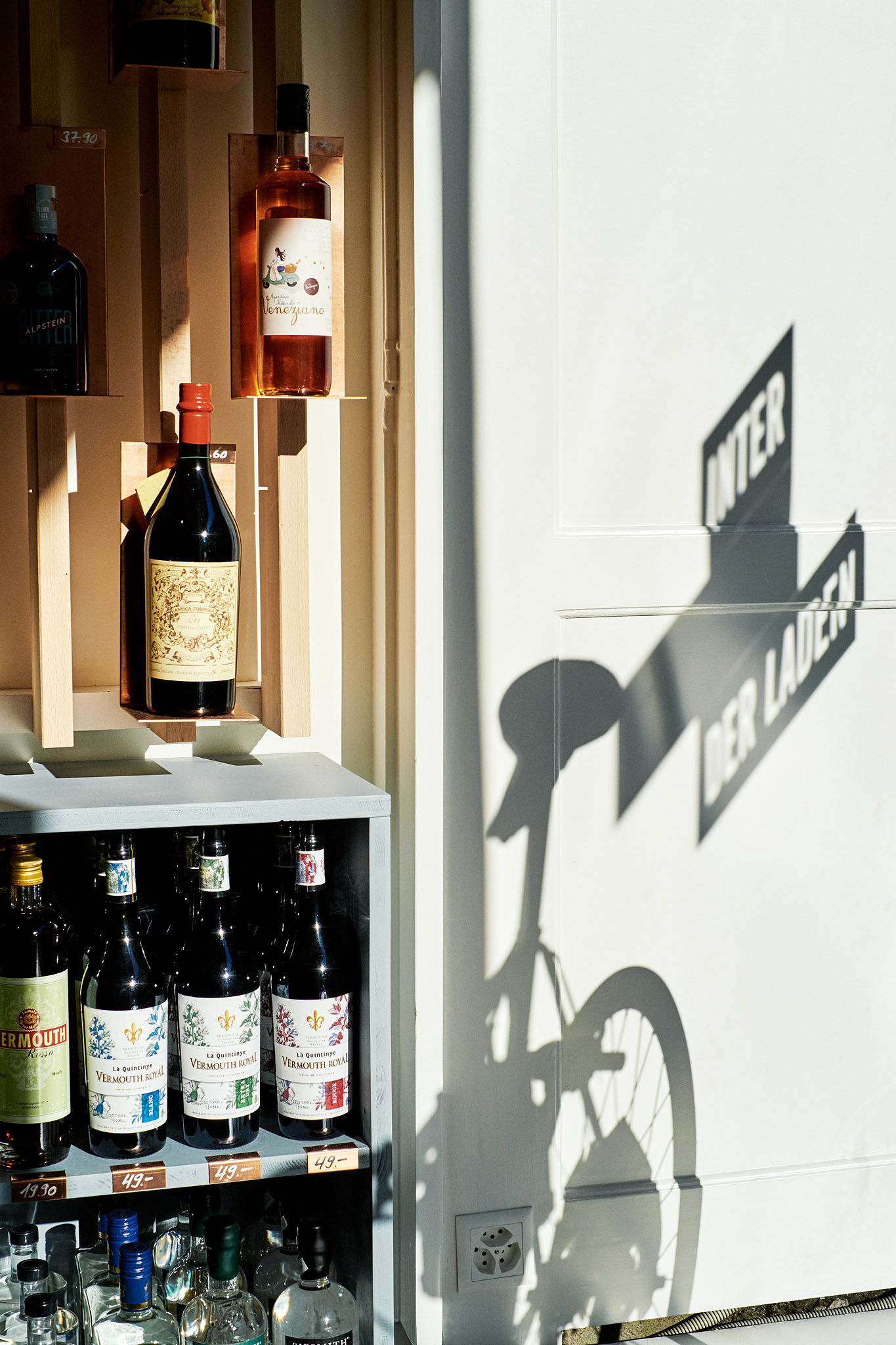 Intercomestibles Beer + drinks Shop, Zurich  I  Interior by Refurnished  /  Roland Jaggi + Friedrich Wilhelm Graf